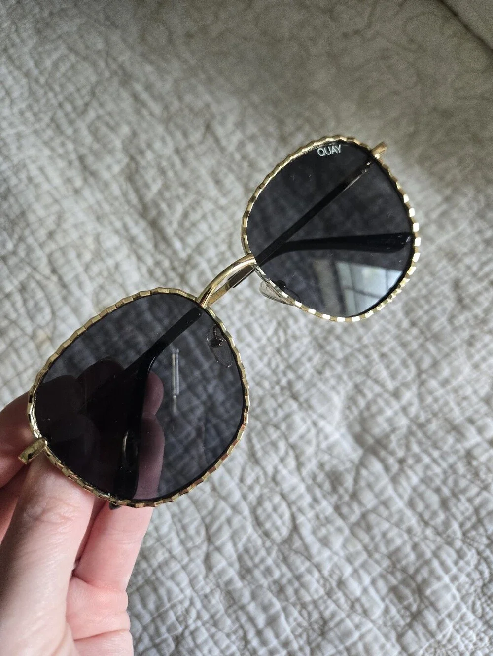 Quay Jezabell Twist Sunglasses